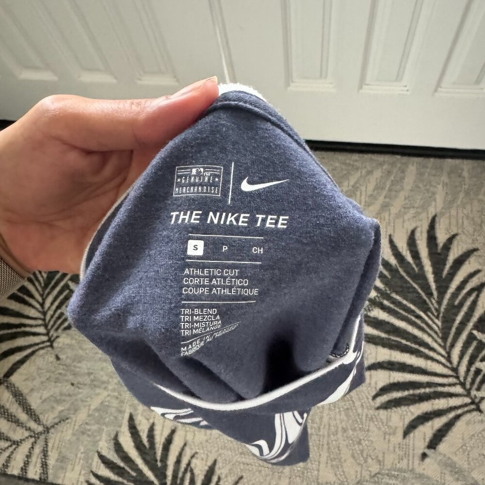 Nike MLB Genuine Merchandise Milwaukee Brewers Women's T-Shirt Small - Picture 4 of 5